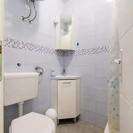 Apartment 23